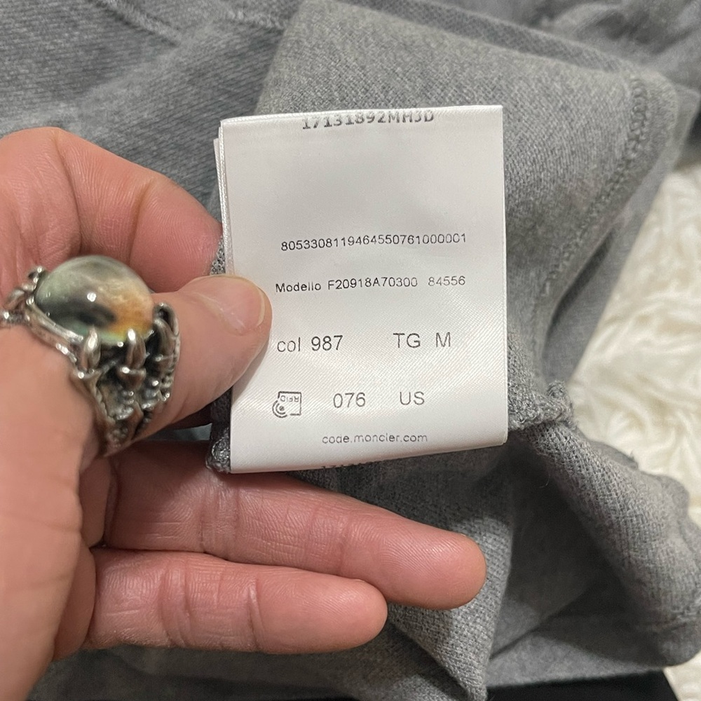 Like New Men’s Size Medium Moncler Logo-appliquéd Polo Shirt 100% Cotton Grey - Picture 17 of 17